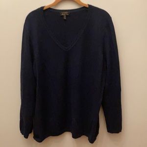 Cashmere neck sweater